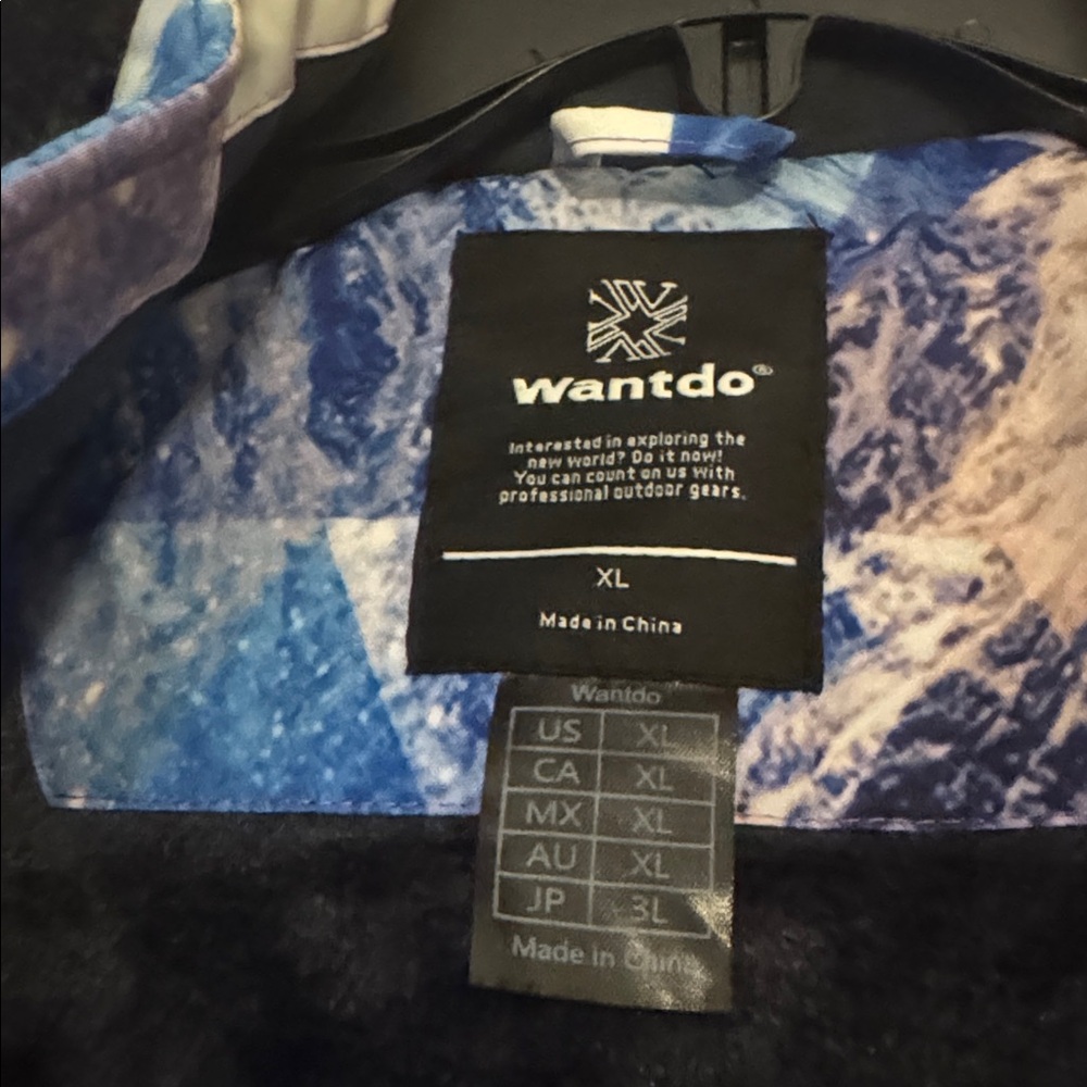 Colorful Geometric Patterned Jacket - Picture 2 of 3